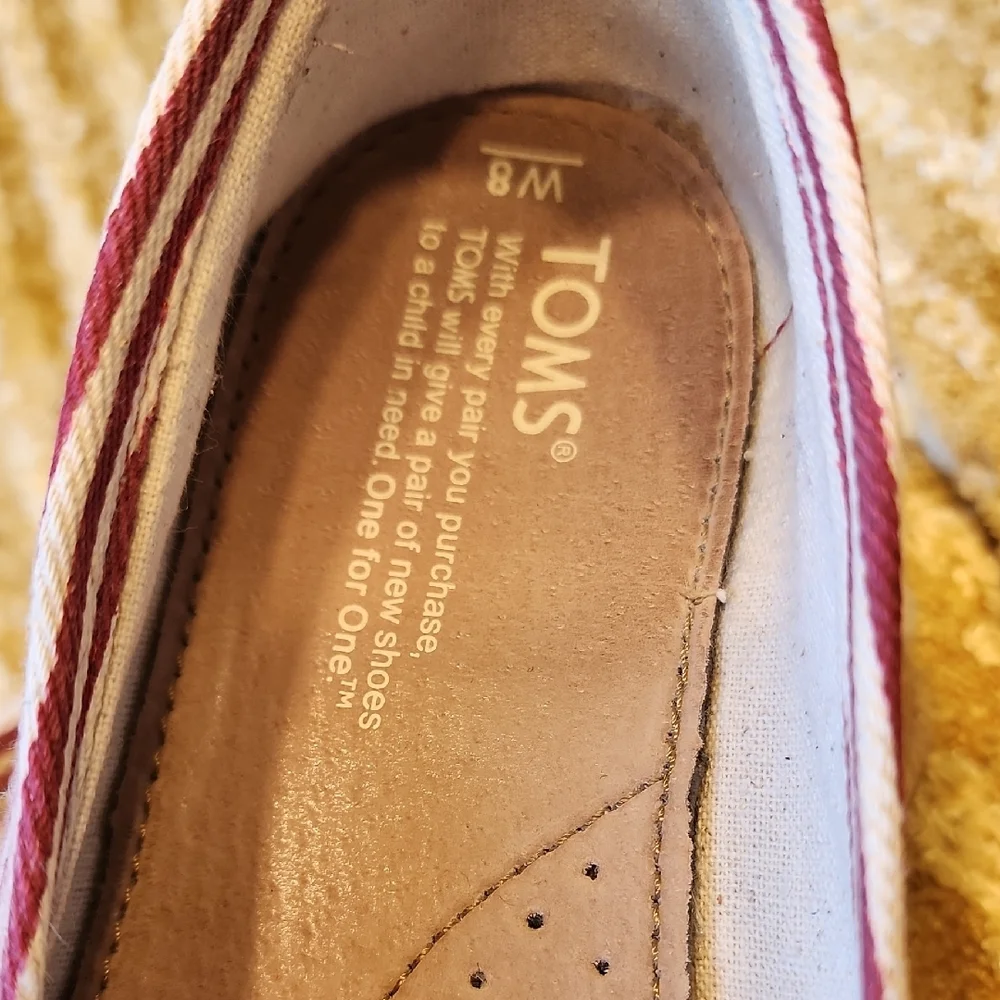 TOMS Women's Espadrilles Slip-On Shoes Red And White Size 8 Excellent, LIKE NEW